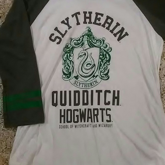 Slytherin Quidditch Shirt - Picture 2 of 4